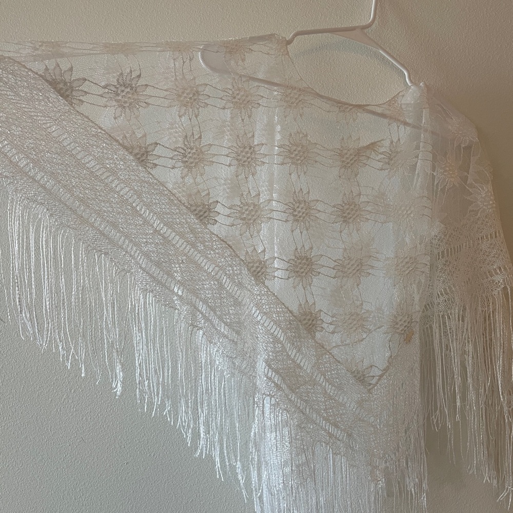 Elegant White Lace Fringe Shawl